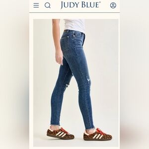 Judy Blue Distressed Skinny Jeans in Blue women's Sz 5/27.